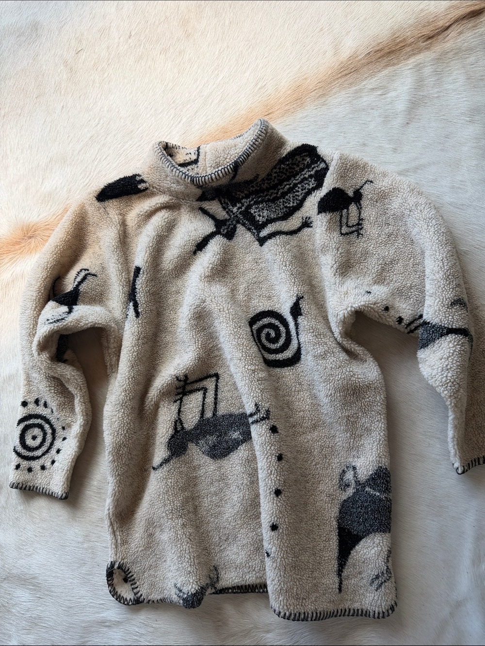 J. Marco Galleries vintage Sherpa pullover